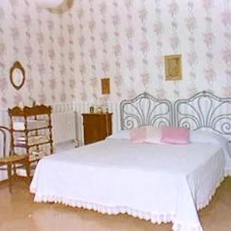House With 2 Bedrooms In With Furnished Garden And Wifi 6 Km From The Beach Dom wakacyjny